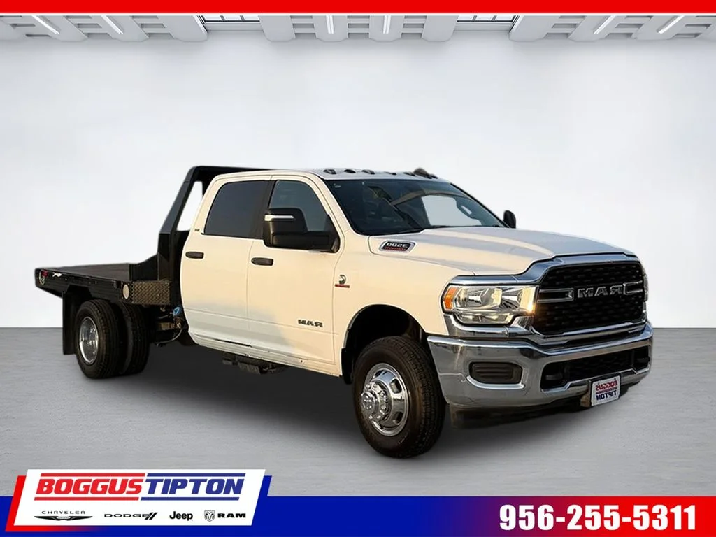 Used 2024 White Ram SLT image 1