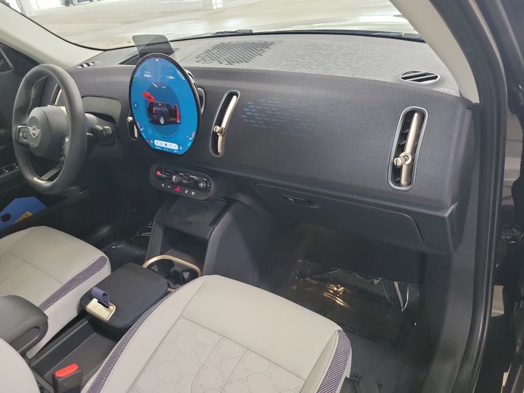 2025 MINI Countryman SE - Photo 32