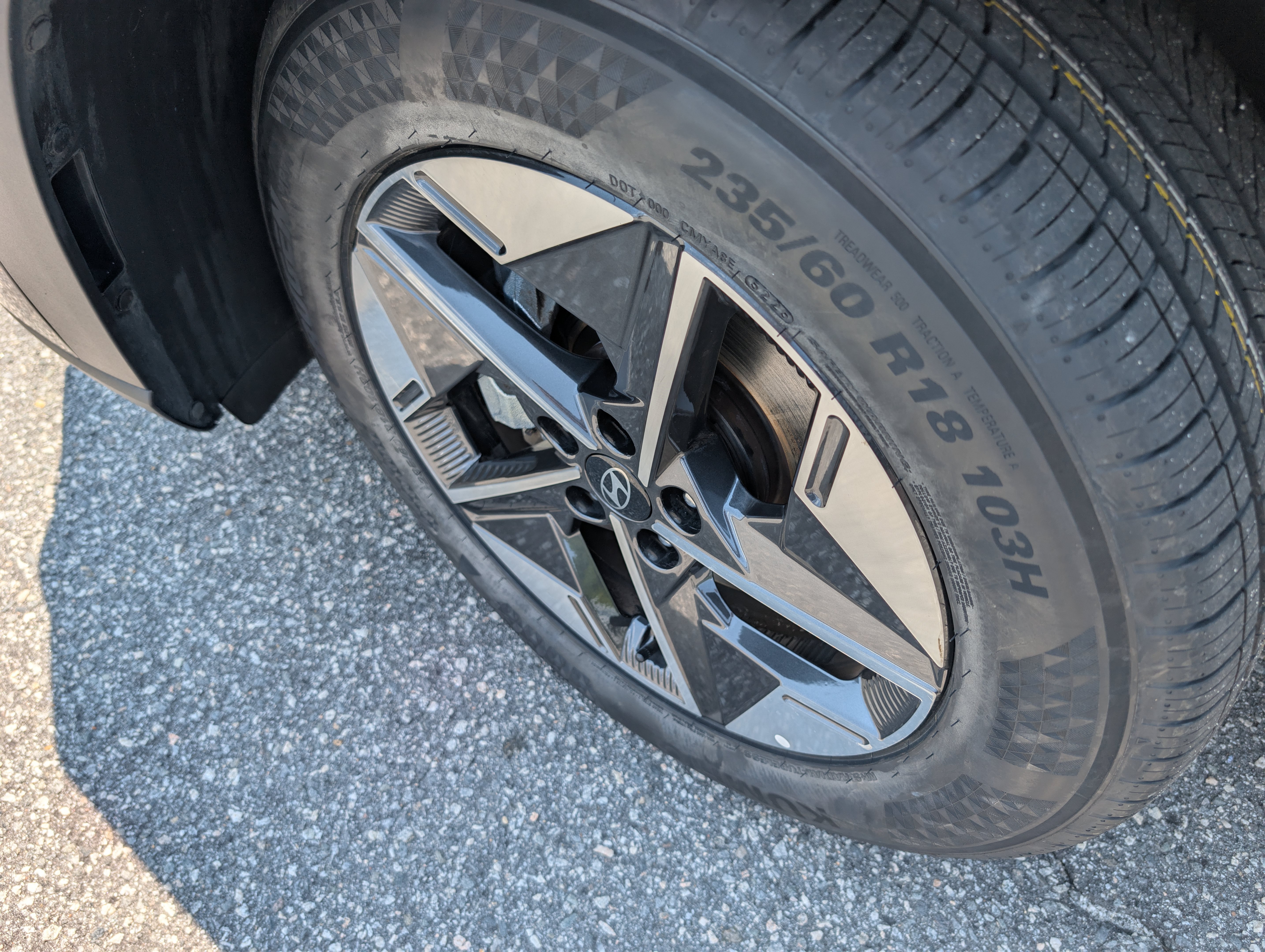 Used 2025 Phantom Black Hyundai SEL image 7