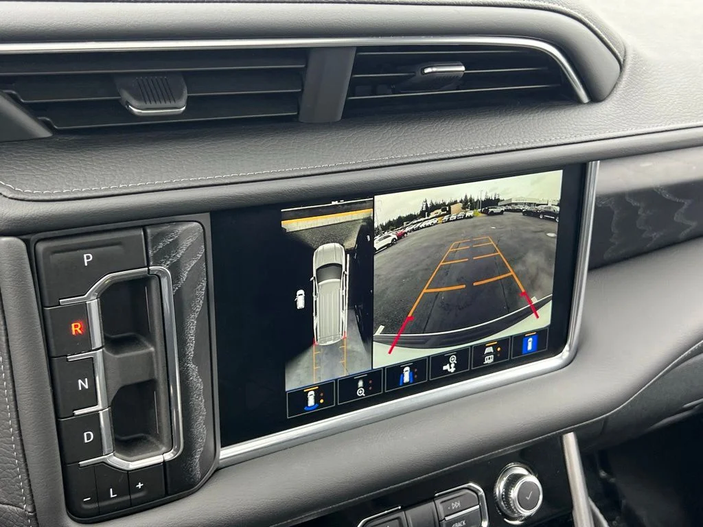 2024 GMC Yukon Denali - Photo 23