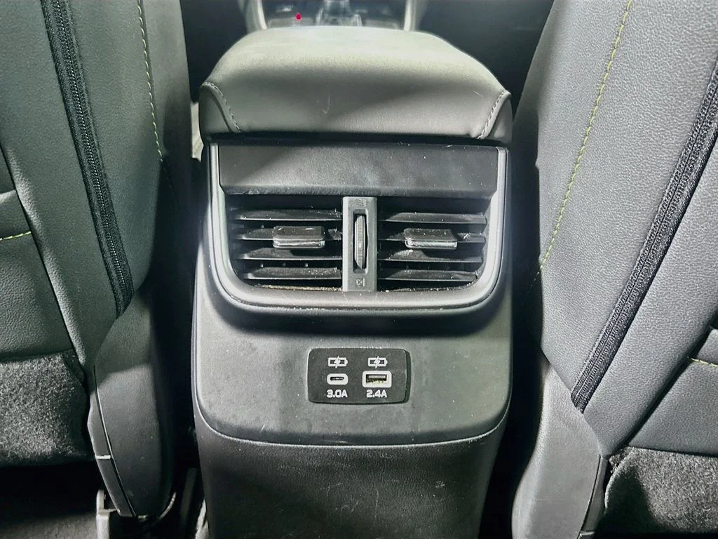 Used 2023 Ice Silver Metallic Subaru Onyx Edition image 27