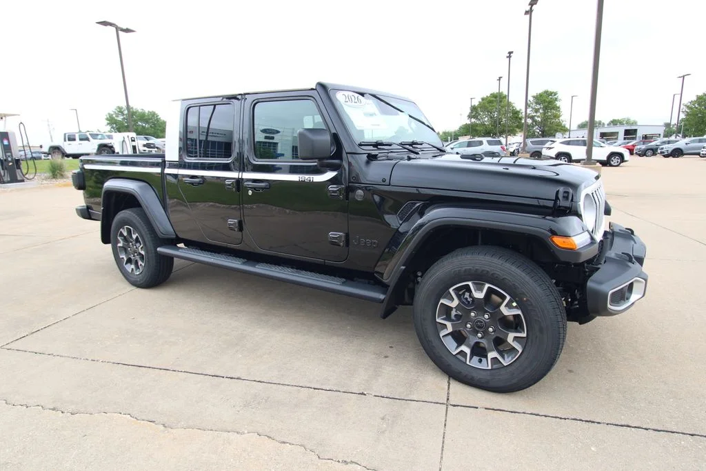 New 2026 Black Clear-Coat Exterior Paint Jeep Sahara image 3