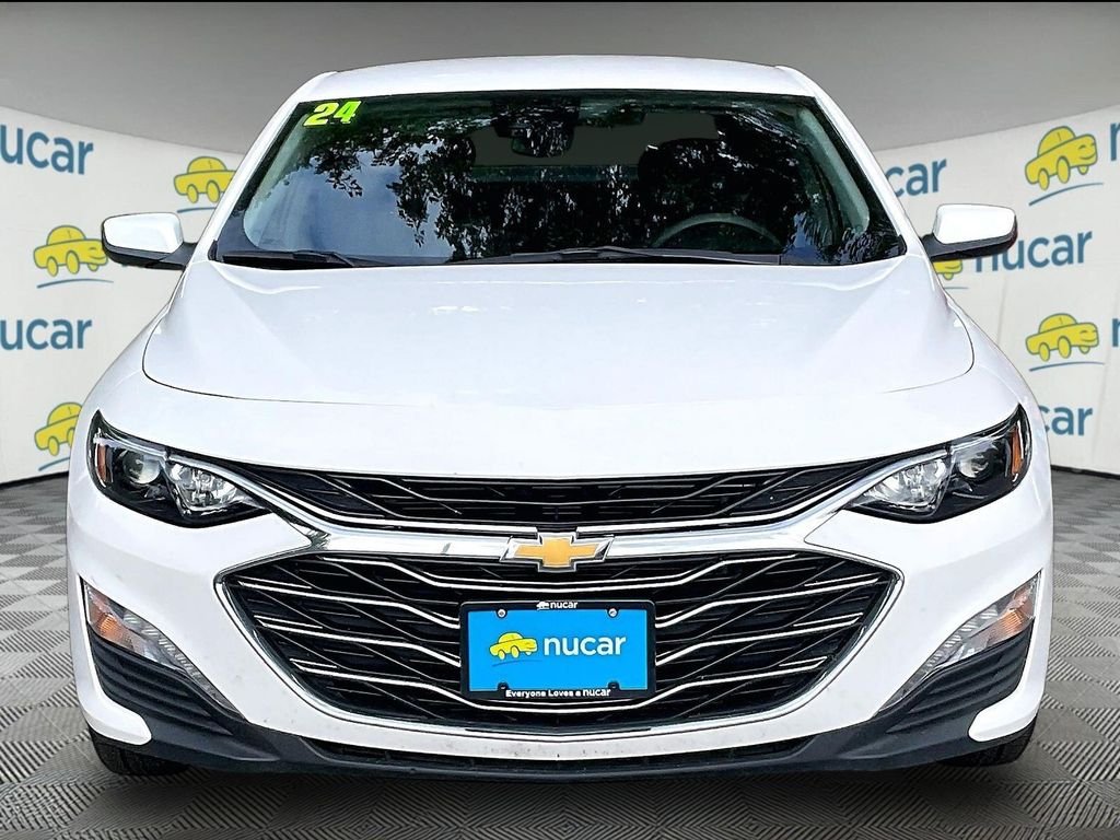 Used 2024 White Chevrolet LT image 2