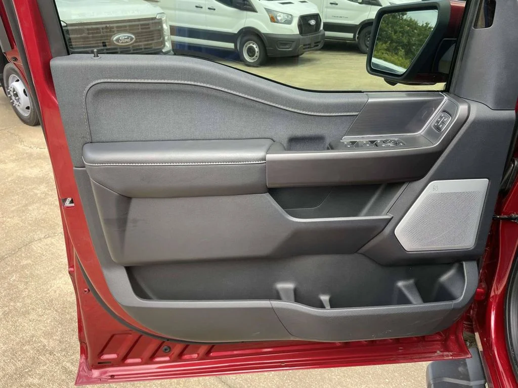 New 2026 Ruby Red Metallic Tinted Clearcoat Ford Lariat® image 15