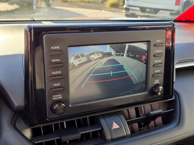 2019 Toyota RAV4 LE - Photo 21