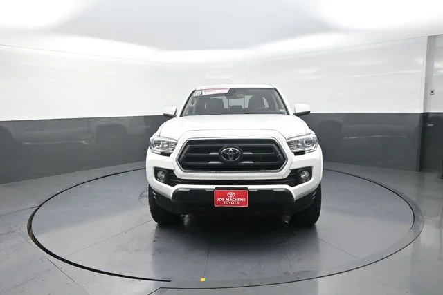 Used 2022 White Toyota SR5 image 30