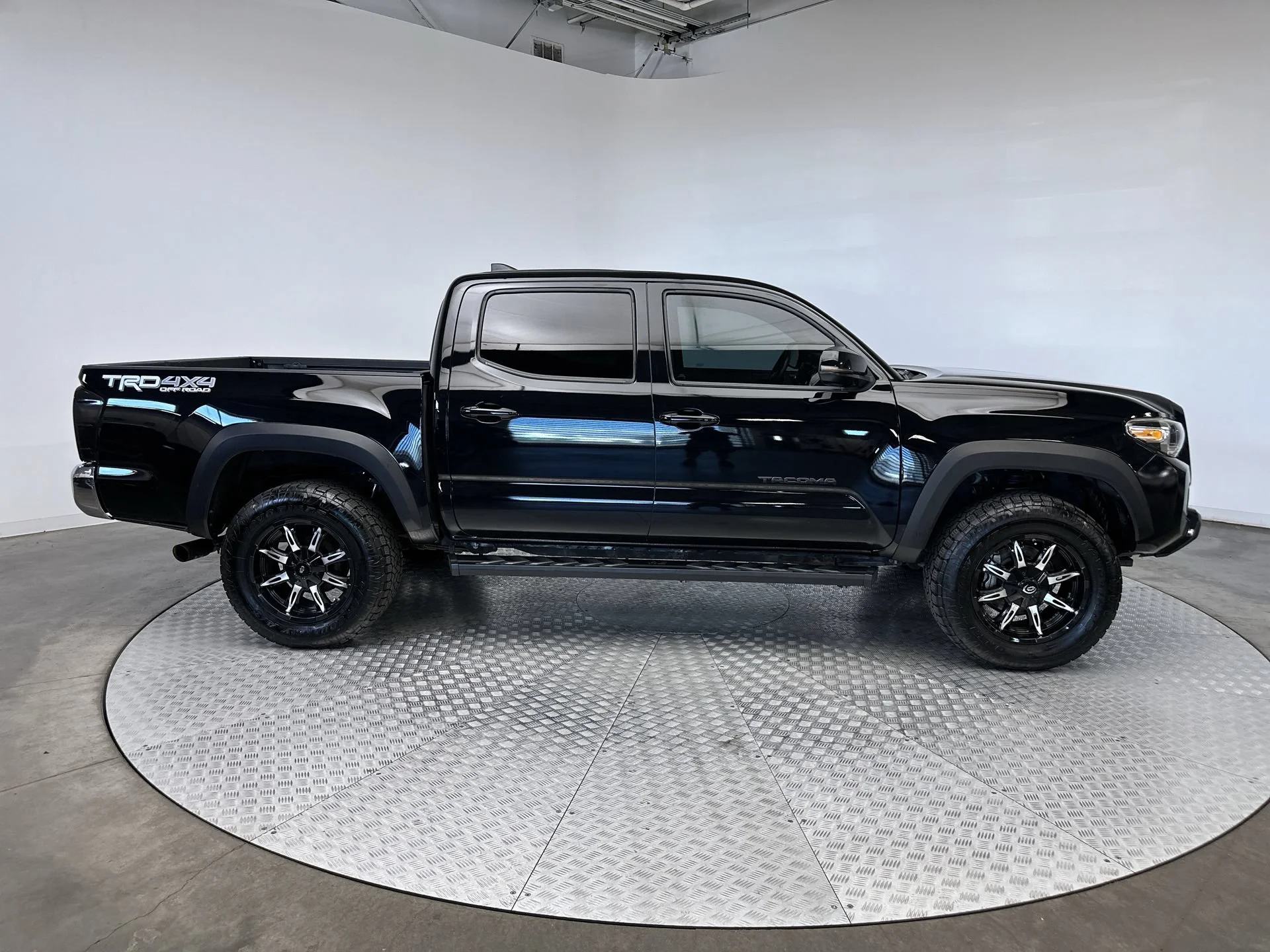 Used 2019 Midnight Black Metallic Toyota TRD Off Road image 10