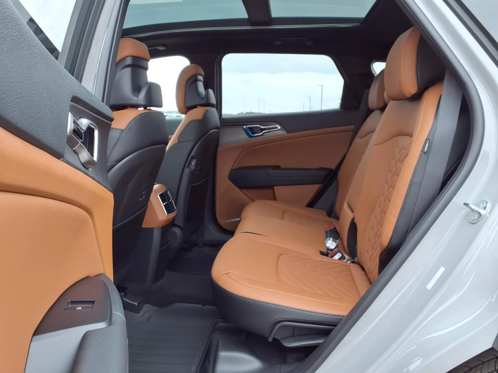 New 2027 Wolf Gray Kia X-Line image 15