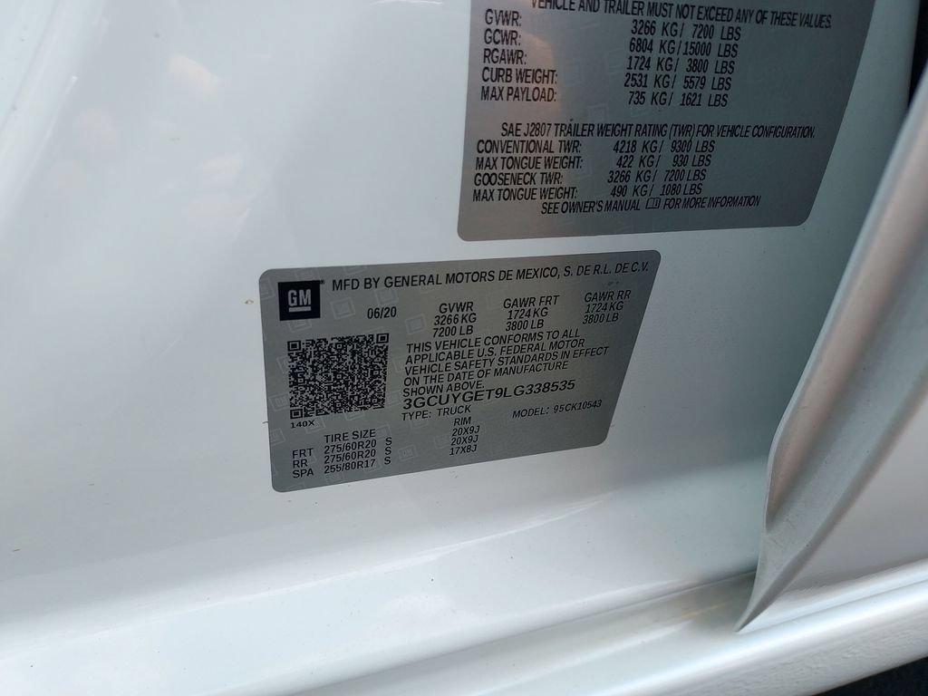 Used 2020 IRIDESCENT PEARL TRICOAT Chevrolet LTZ image 25