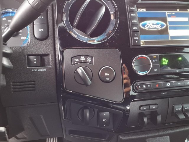 Used 2009 Black Ford XL image 9