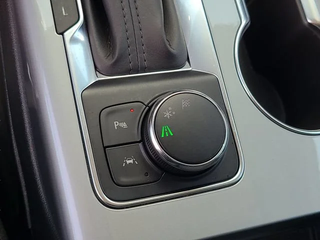 Used 2021 IRON GRAY METALLIC Chevrolet LT image 33