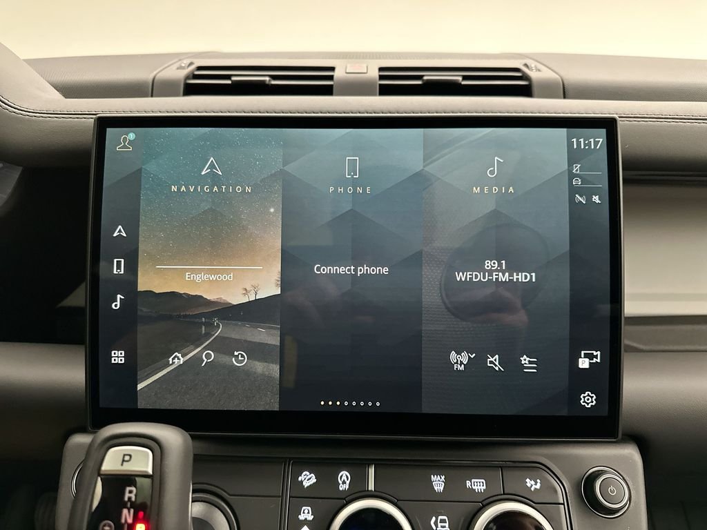 New 2026 Santorini Black Metallic Land Rover S image 14