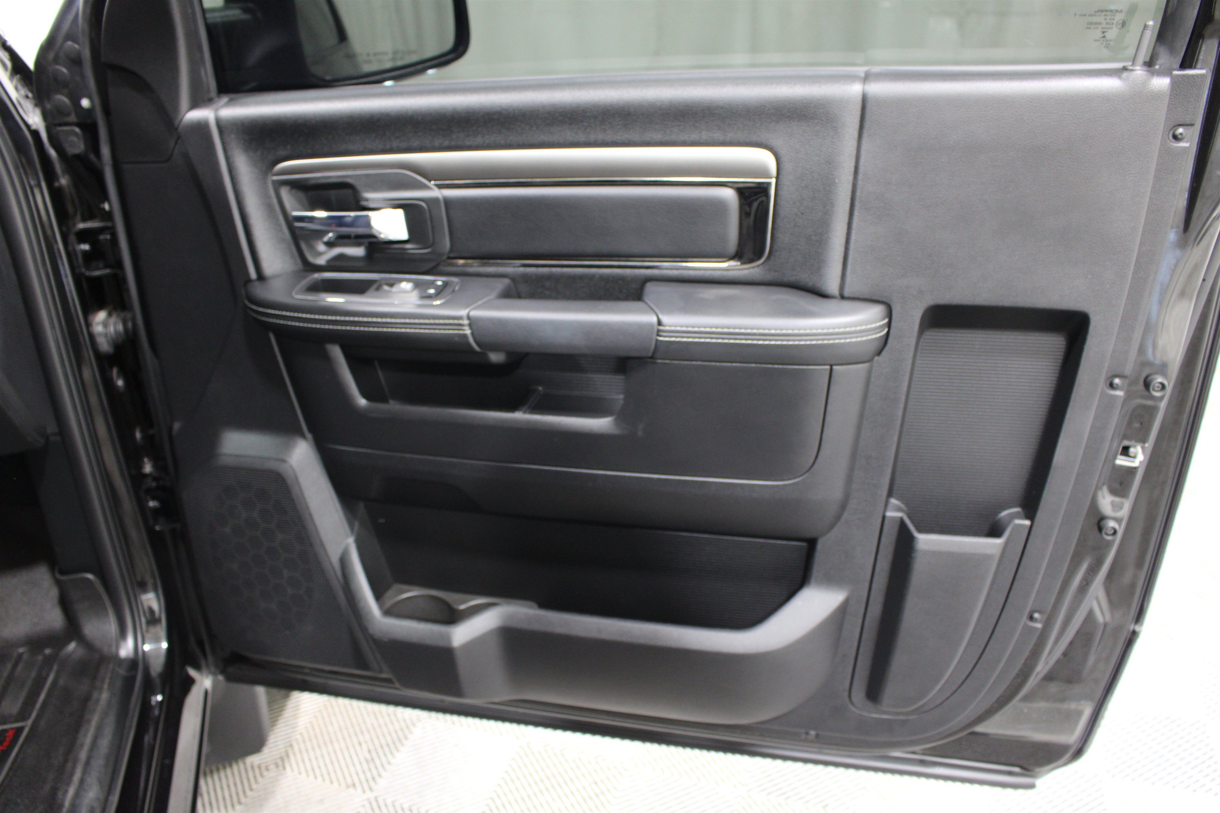 Used 2017 Brilliant Black Crystal Pearlcoat Ram Sport image 21