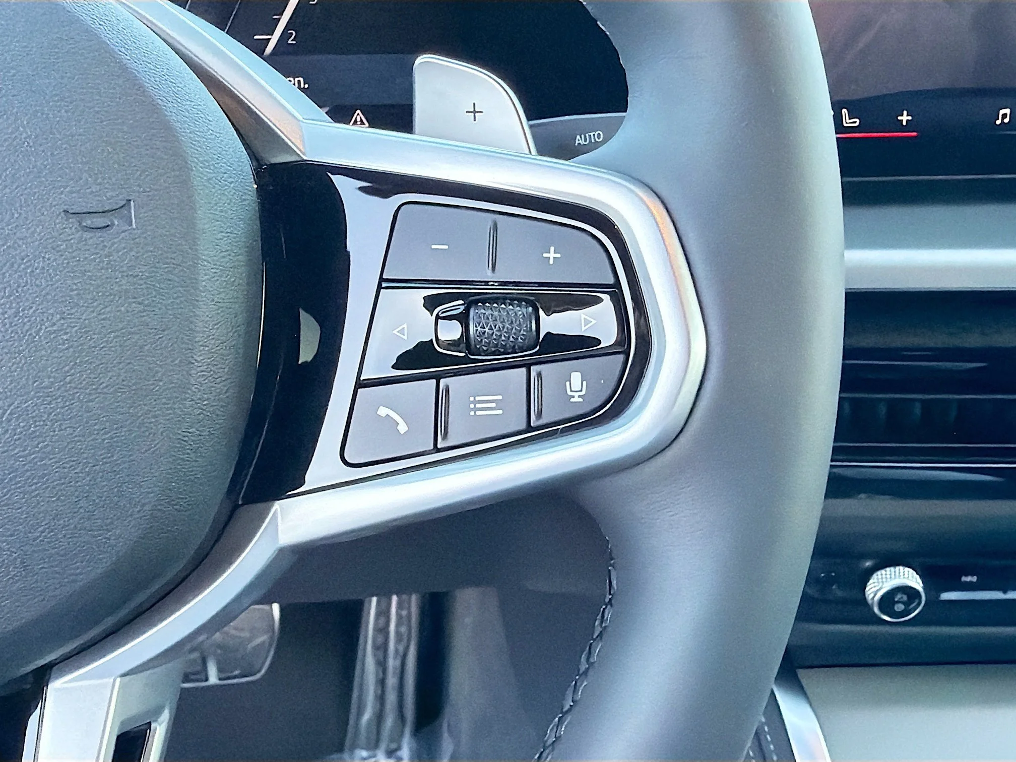 New 2026 Black Sapphire Metallic BMW 430i image 37