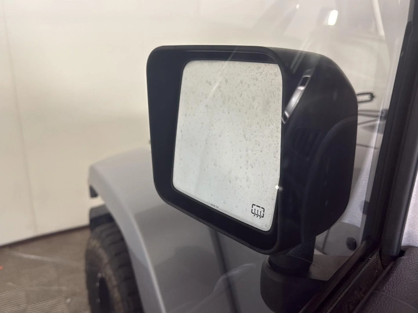 Used 2014  Jeep Sahara image 13