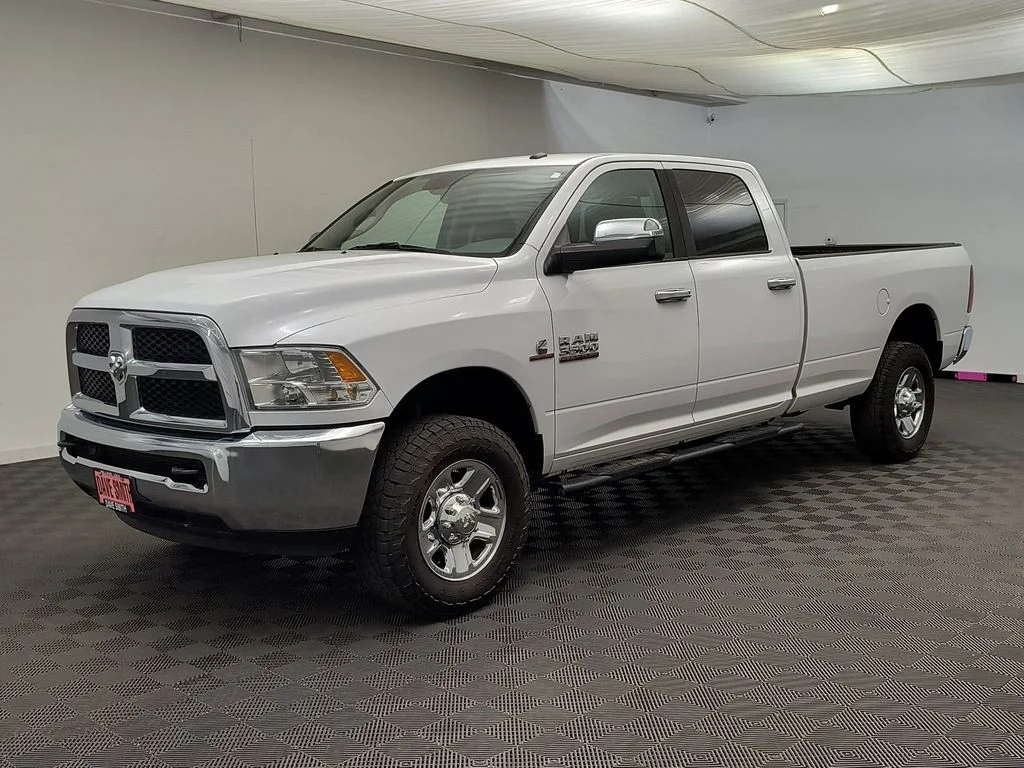 Used 2016 Bright White Ram SLT image 1