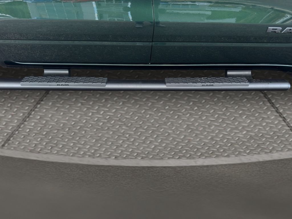 New 2026 Serrano Green Metallic RAM Big Horn image 37