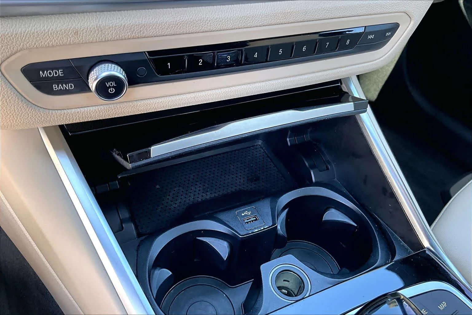 Used 2019 Alpine White BMW 330i image 33
