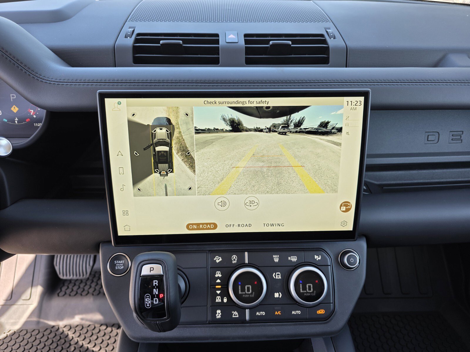 Used 2026 Fuji White Land Rover 110 P400 X-Dynamic SE image 18