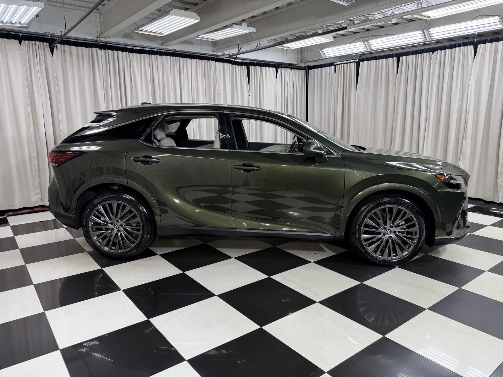 Used 2023 Nori Green Pearl Lexus RX 350 Luxury image 8