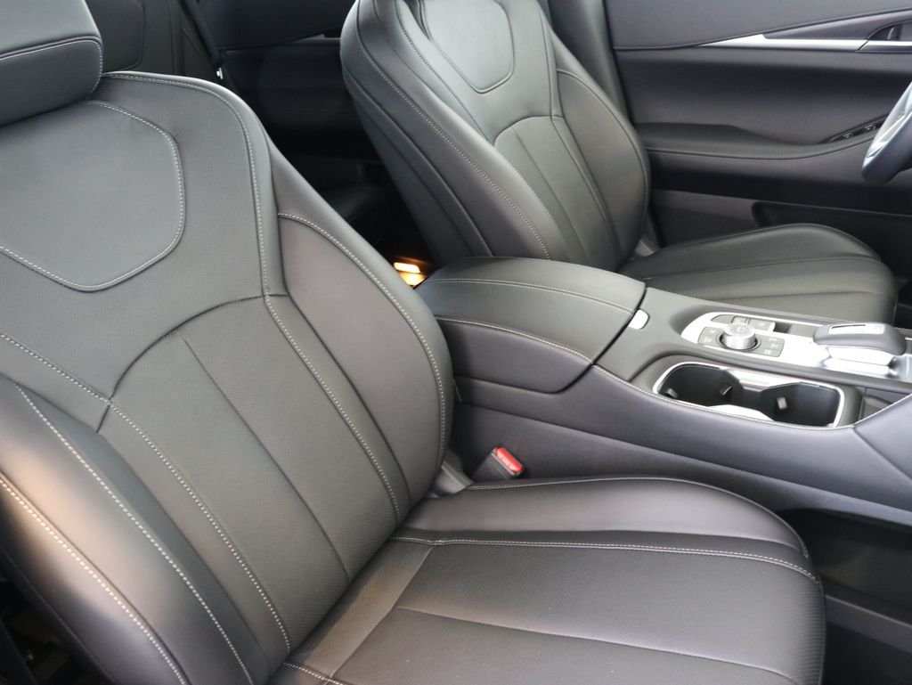 Used 2025 Silver INFINITI Sensory image 50