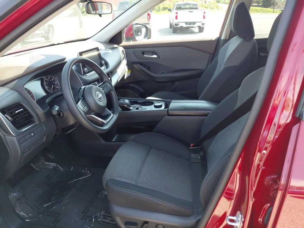 Used 2023 Red Nissan SV image 21