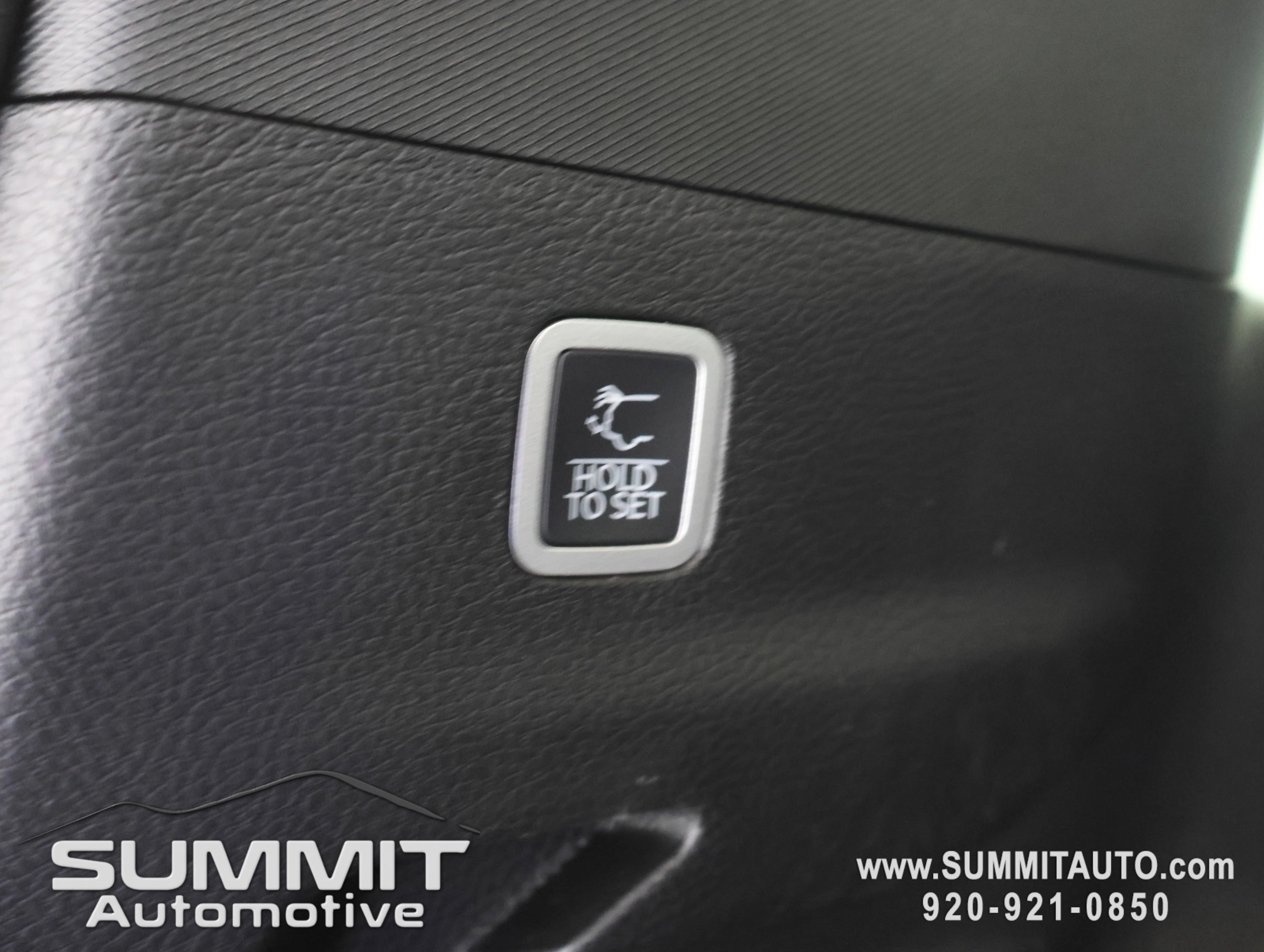 New 2026 Silver-Zynith Exterior Paint Jeep Summit Obsidian image 36