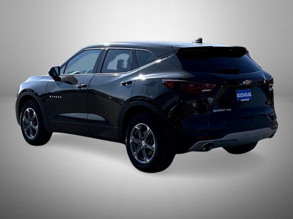 Used 2025 Black Chevrolet LT image 7