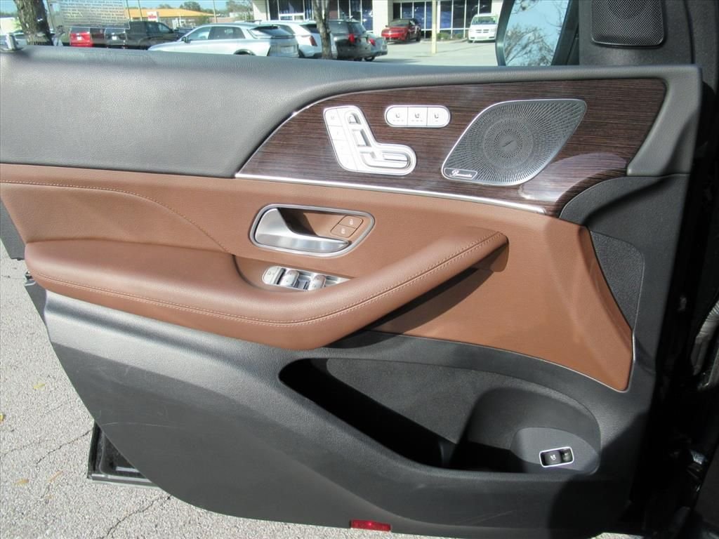 2025 Mercedes-Benz GLS Base - Photo 21
