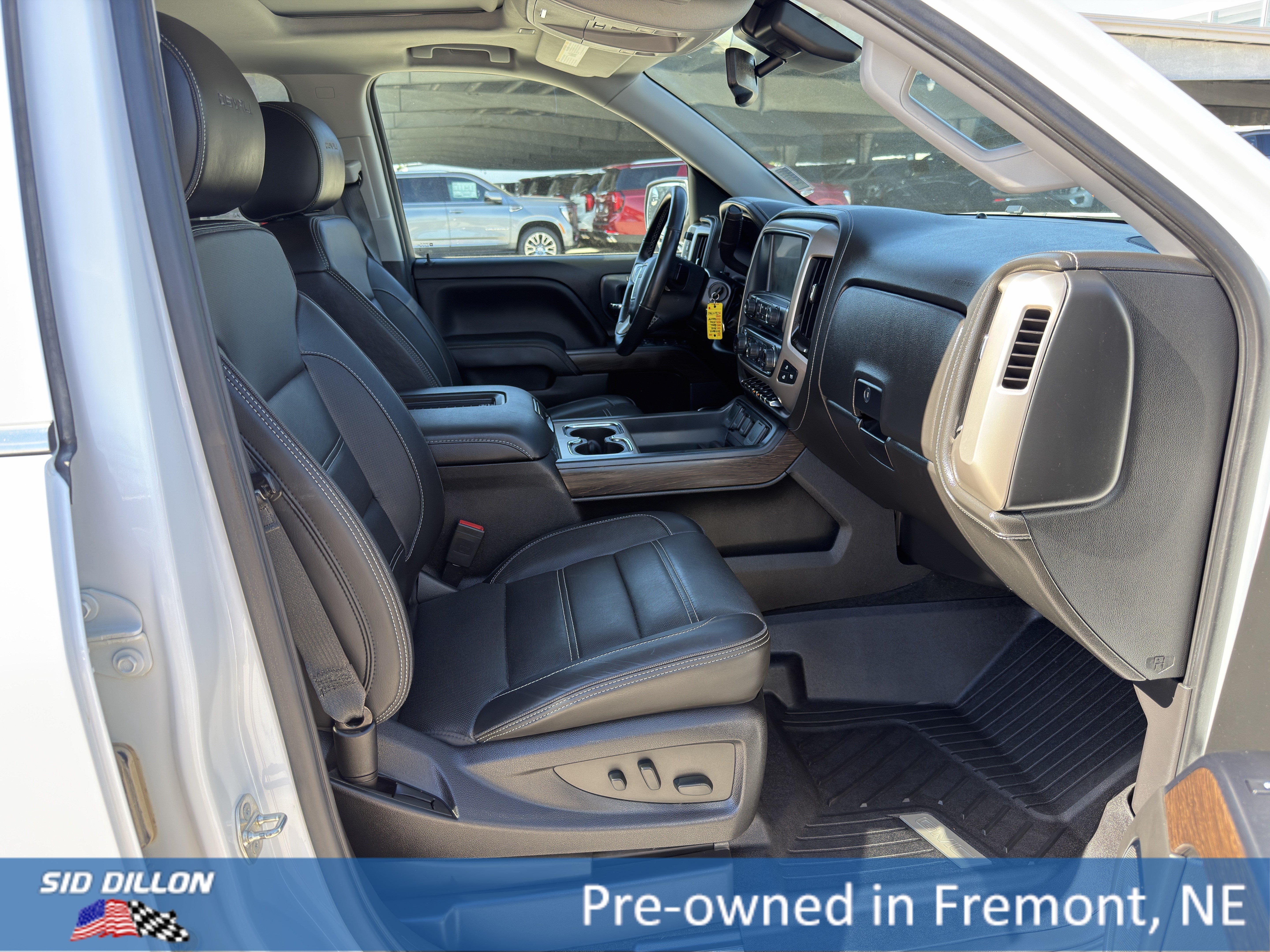 Certified Used 2018 WHITE FROST TRICOAT GMC Denali image 18