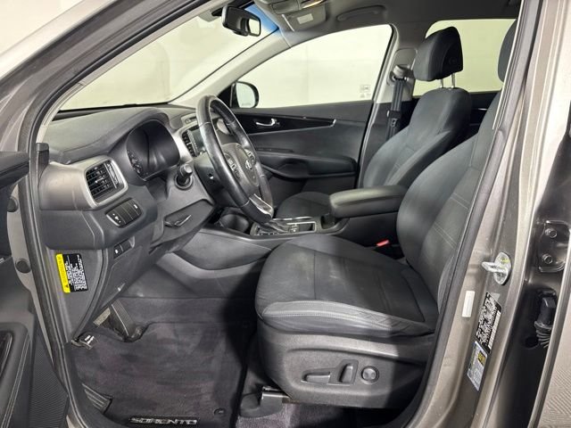 Used 2017 Silver Kia LX image 11
