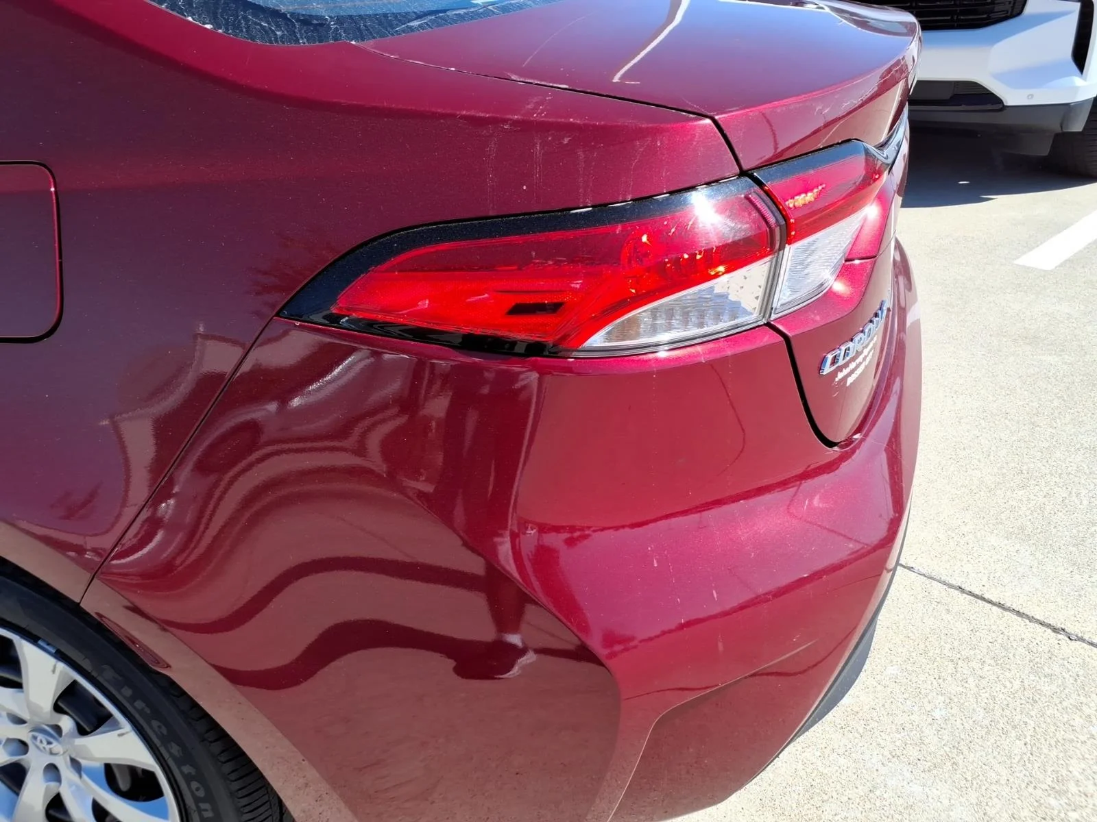 Used 2025 Ruby Flare Pearl Toyota LE image 15