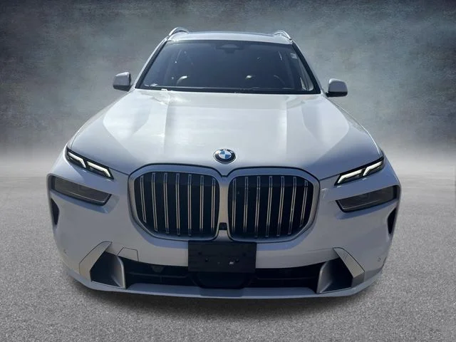 Used 2023 White BMW xDrive40i image 14