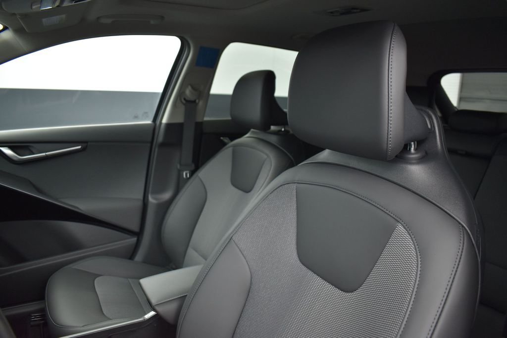 New 2026 Mineral Blue Kia EX image 8