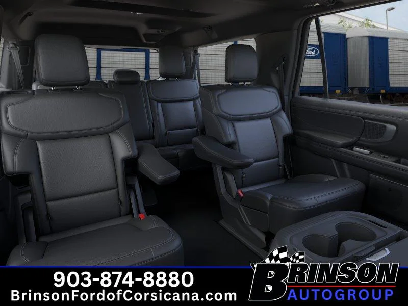 New 2026 Star White Metallic Tri-Coat Ford Platinum image 11