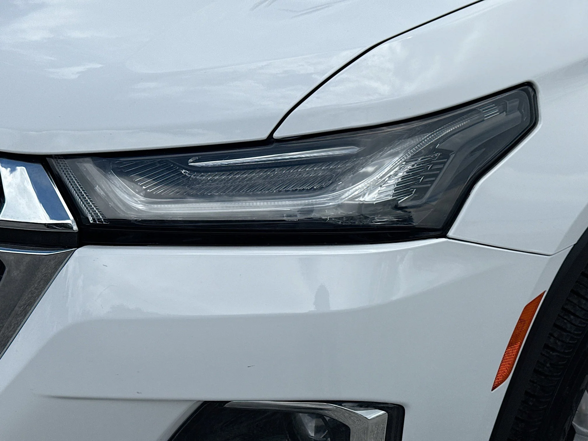 Used 2022 Summit White Chevrolet LS image 9