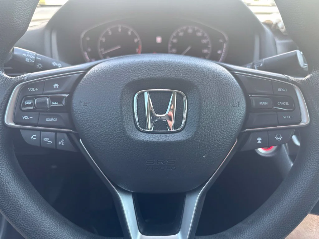 Used 2018 Black Honda LX image 10