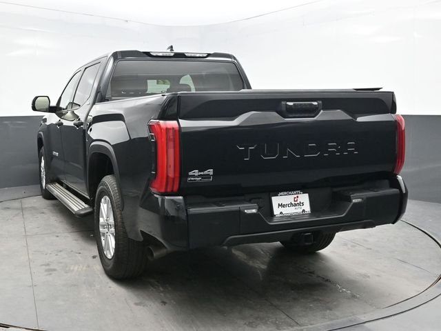 Used 2022 Black Toyota SR5 image 5