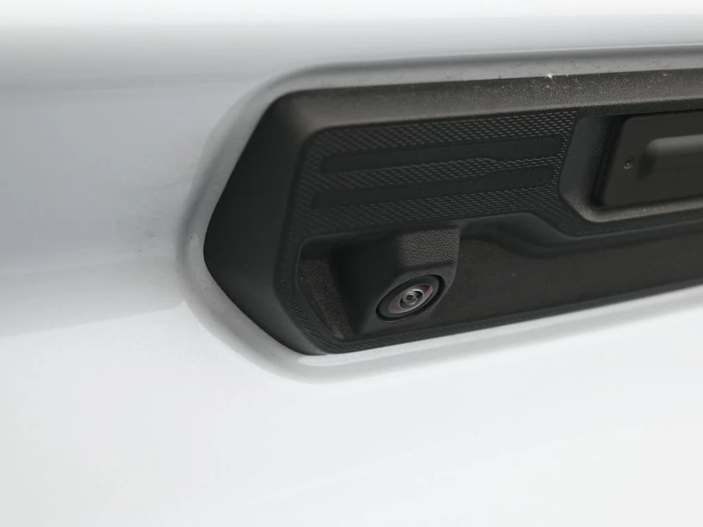 Used 2026 Summit White Chevrolet High Country image 46