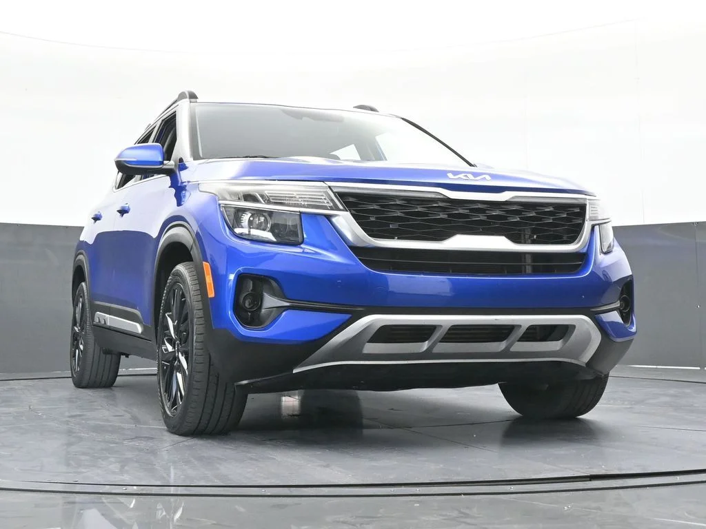 Used 2022 Neptune Blue Kia Nightfall image 61