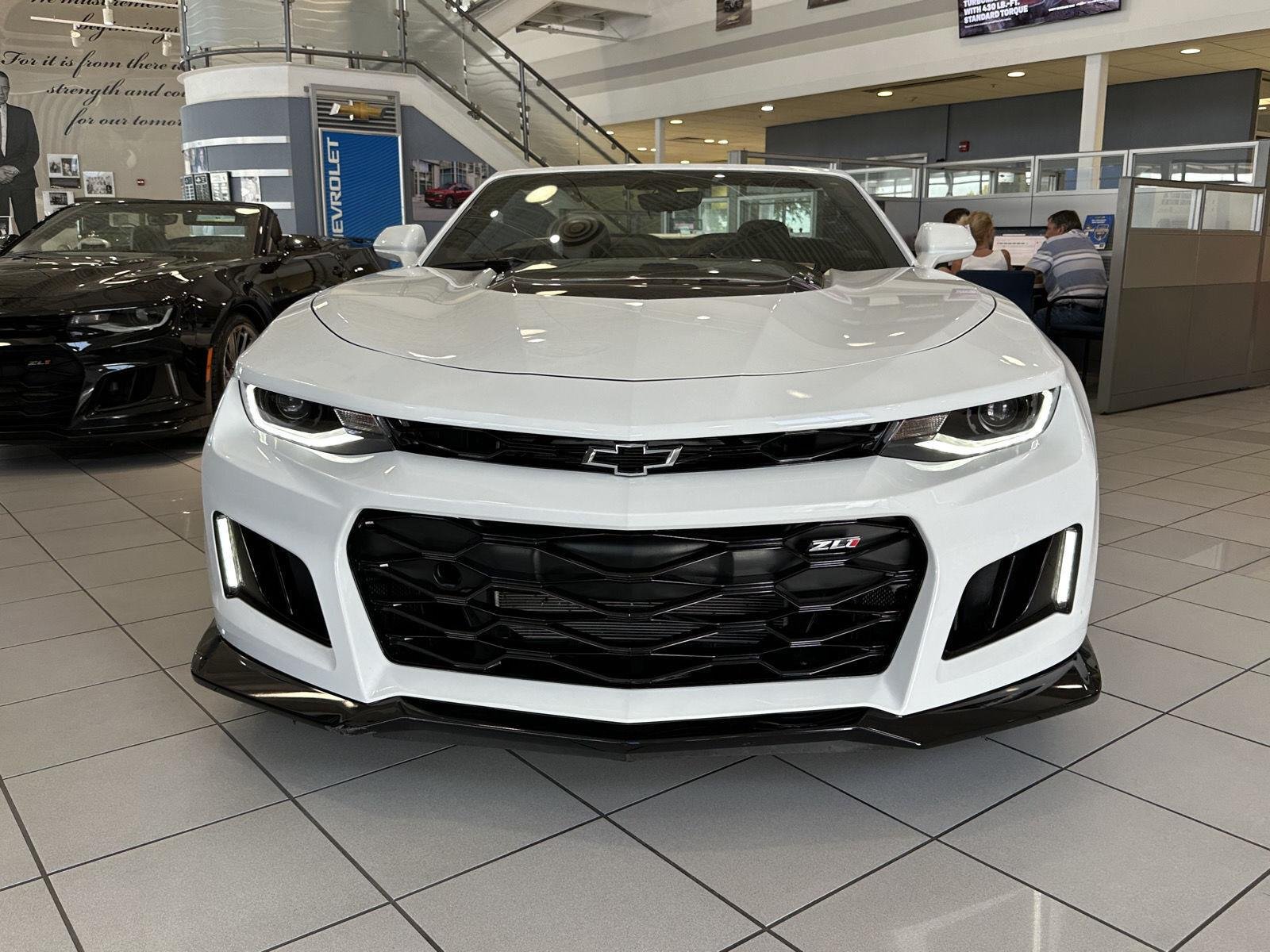 2022 Chevrolet Camaro ZL1 - Photo 8