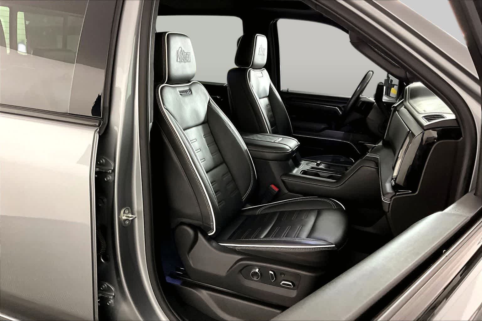 Certified Used 2024 Sterling Metallic GMC AT4X image 9