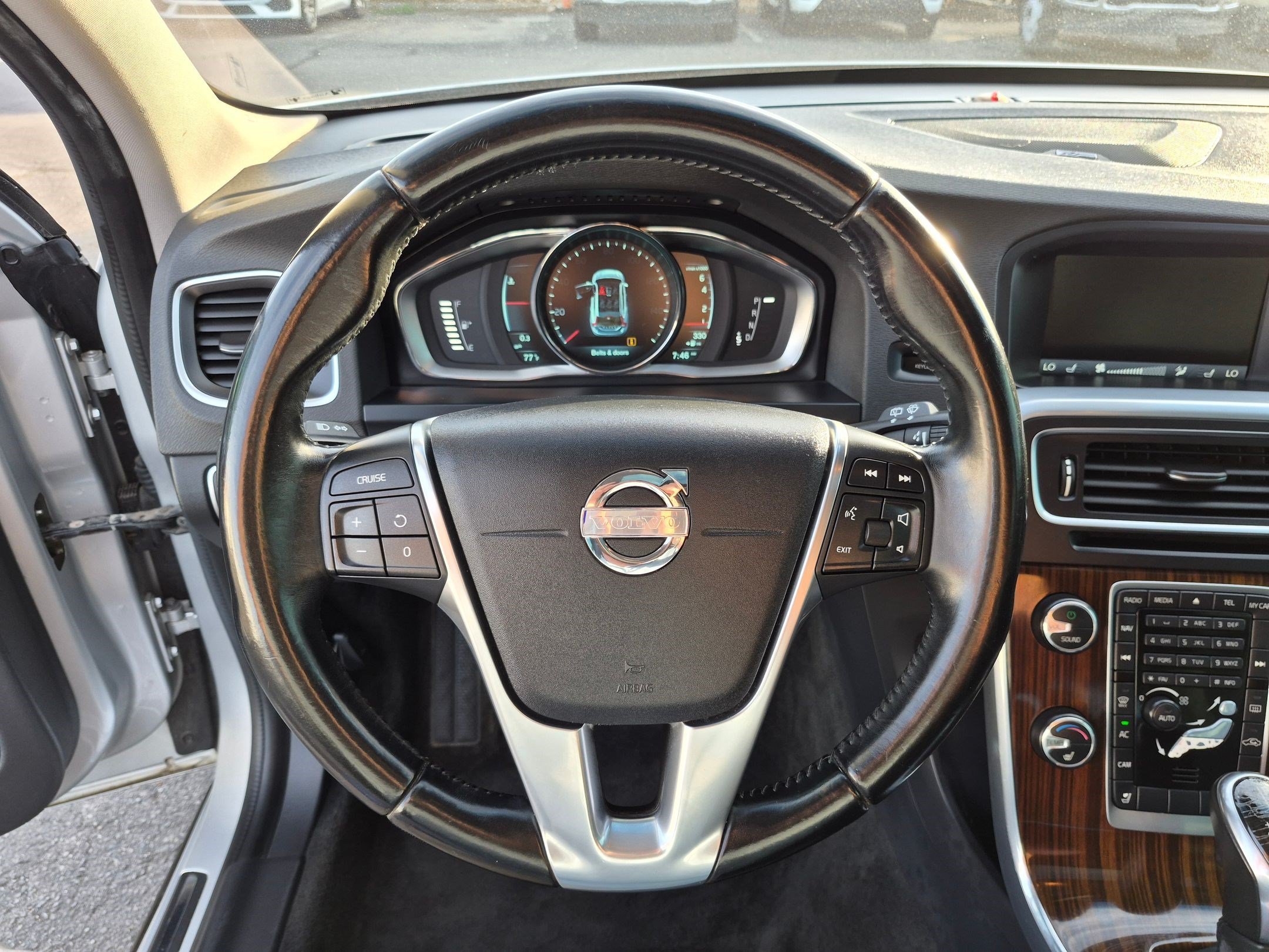 Used 2015 Bright Silver Metallic Volvo T5 Platinum image 17