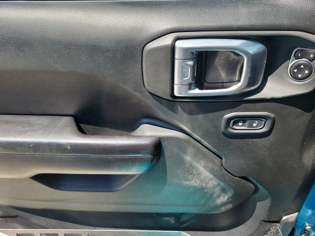Used 2020 Teal Jeep Rubicon 4x4 image 29