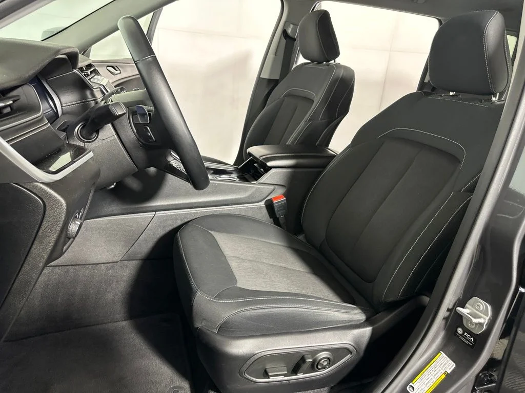 Used 2021 Gray Jeep Laredo image 10