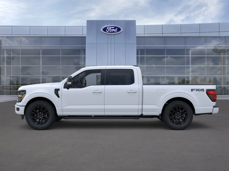 New 2026 Oxford White Ford XLT image 3