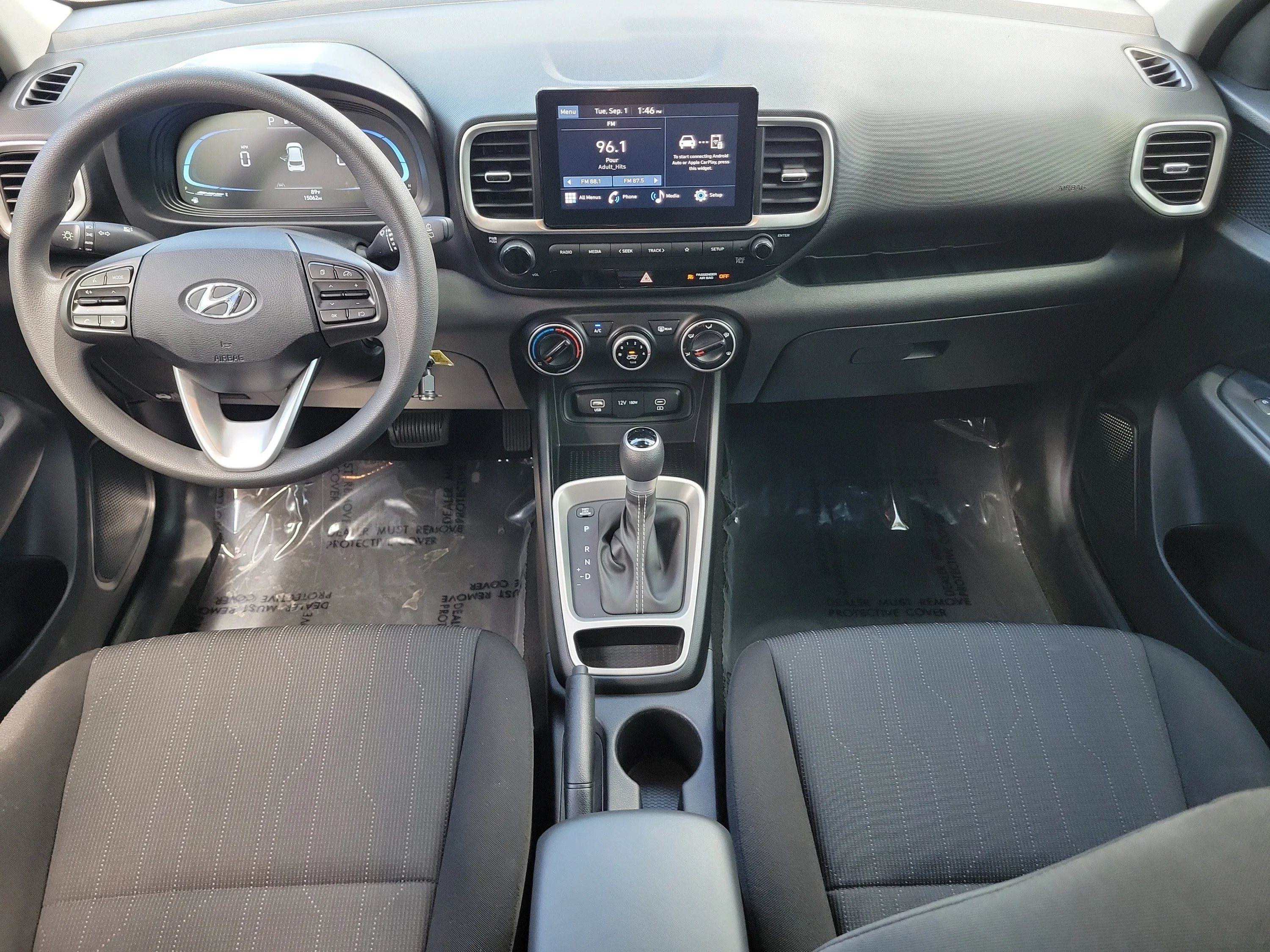 Used 2025 Shimmering Silver Hyundai SE image 15
