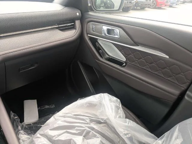 New 2026 Star White Metallic Tri-Coat Ford Platinum™ image 52