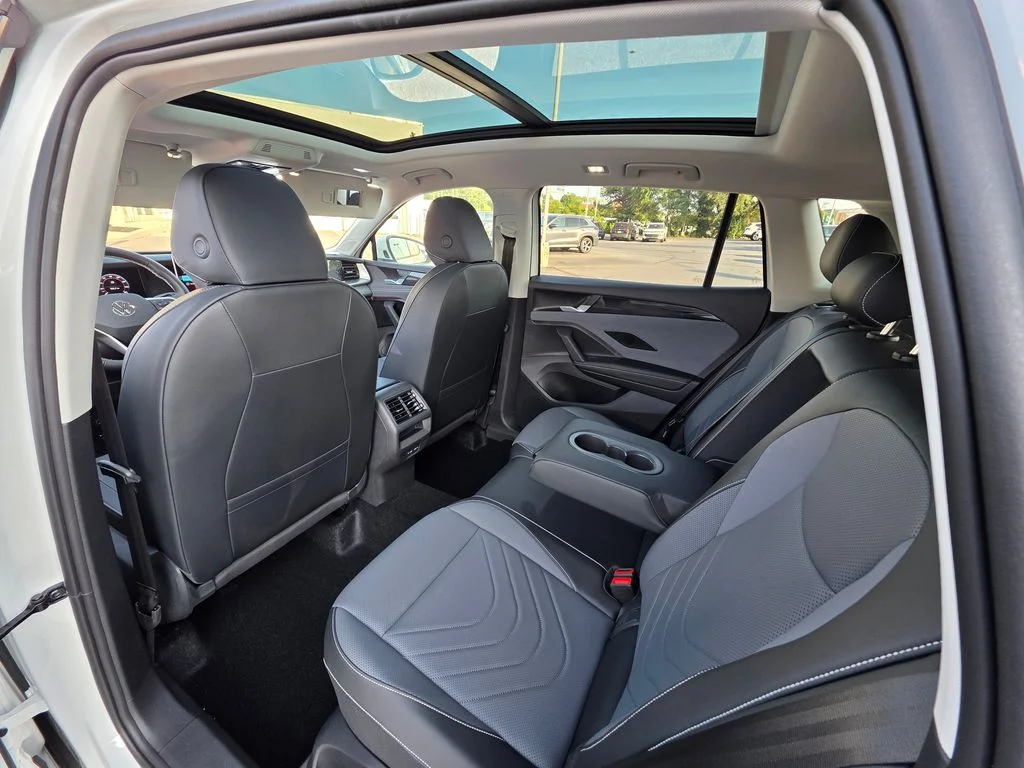 2026 Volkswagen Tiguan SE - Photo 29