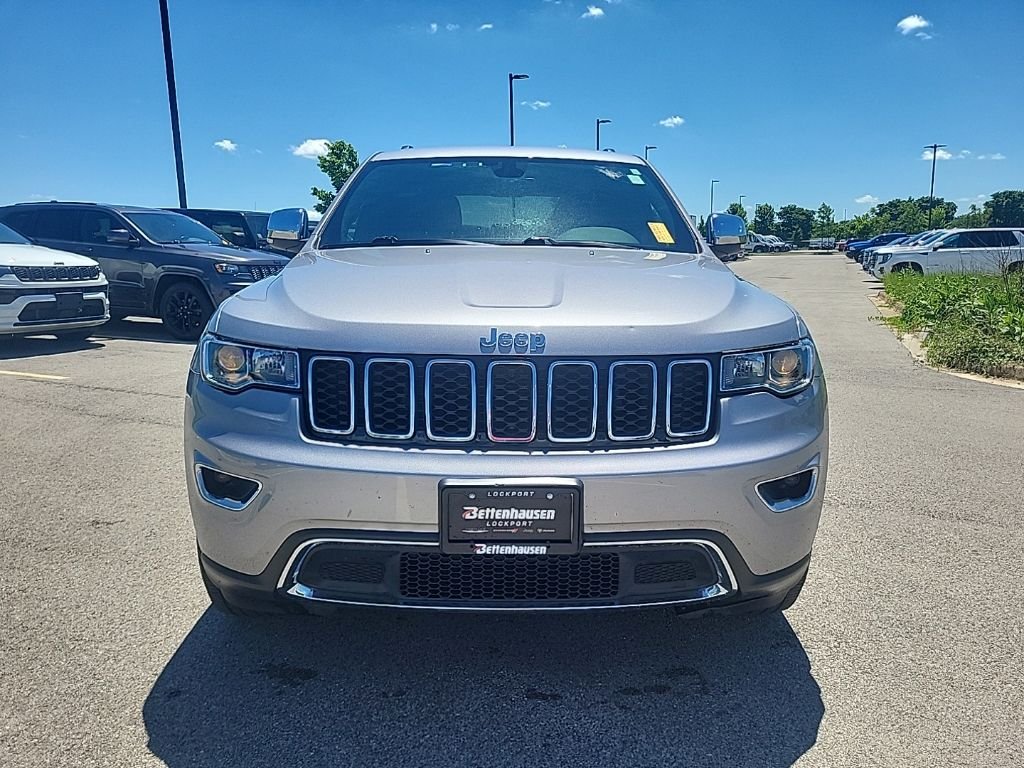 Used 2018 Silver Jeep Limited image 8